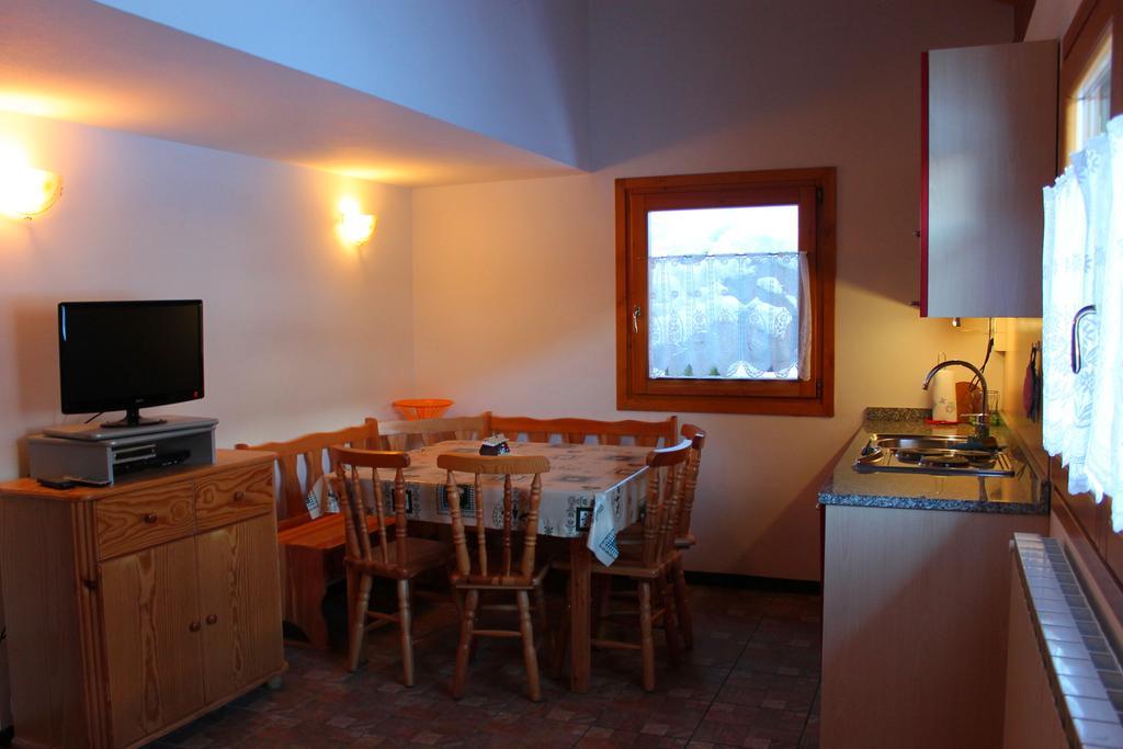 Chalet Presanella Temu Ruang foto