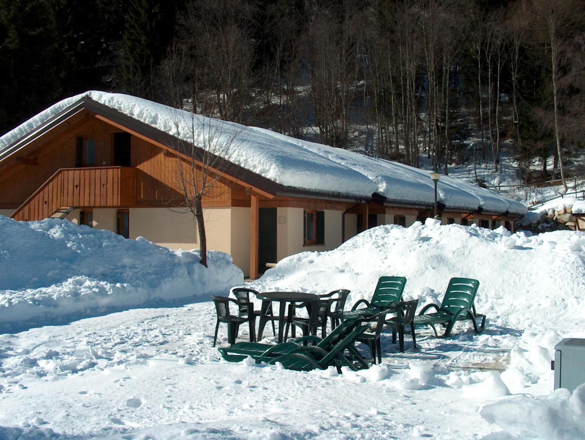 Chalet Presanella Temu Bagian luar foto