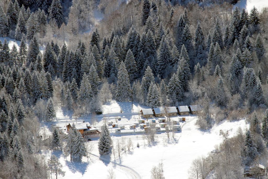 Chalet Presanella Temu Bagian luar foto