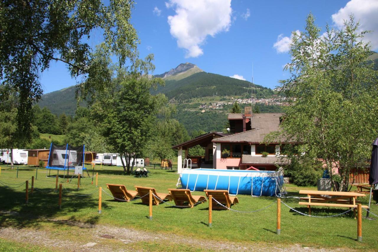 Chalet Presanella Temu Bagian luar foto